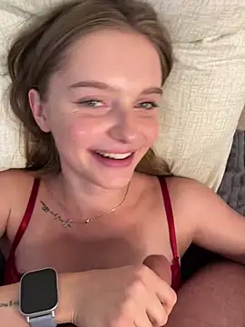 lovelly molly online show from 12-19-25, 04:20