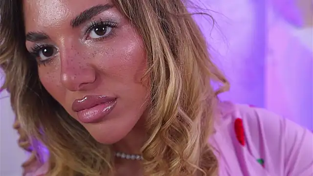 ClaraHazel online show from 11-13-25, 07:01