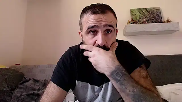 Snapshot of ivat80 chatting on 01-17-25, 08:56 ivat80 online show from 01-17-25, 08:56