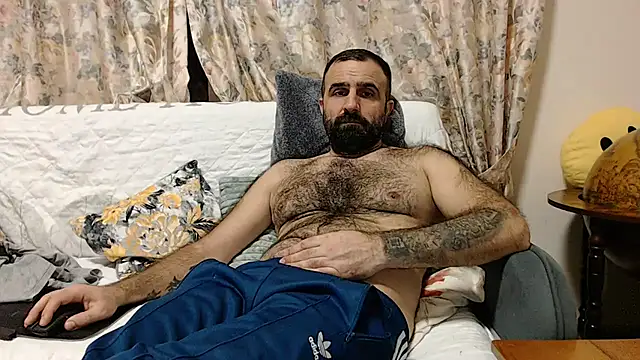 Snapshot of ivat80 chatting on 02-15-25, 04:34 ivat80 online show from 02-15-25, 04:34