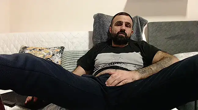 Snapshot of ivat80 chatting on 03-12-25, 04:35 ivat80 online show from 03-12-25, 04:35