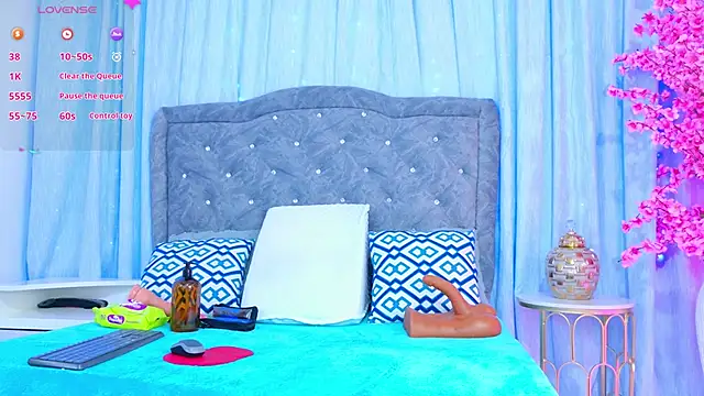 EmyBlue online show from 03-06-25, 11:25