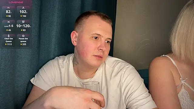 Snapshot of MrMrsRight chatting on 02-11-25, 05:07 MrMrsRight online show from 02-11-25, 05:07