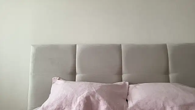 Snapshot of LisaFlower chatting on 10-17-25, 08:39 LisaFlower online show from 10-17-25, 08:39