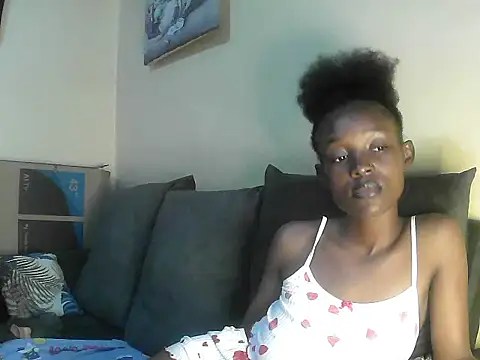 Snapshot of petite_clara24 chatting on 03-11-25, 07:58 petite clara24 online show from 03-11-25, 07:58