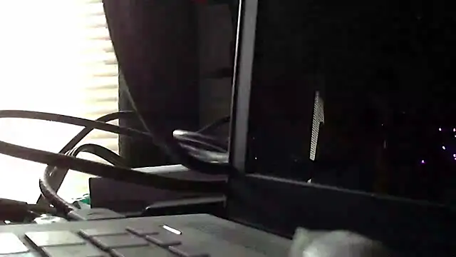 jessicalove99 online show from 04-13-26, 04:33