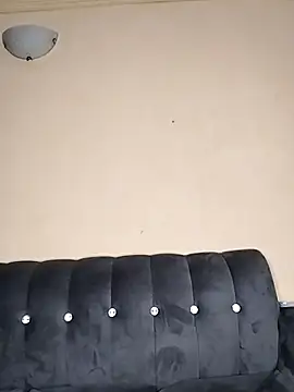 Snapshot of Winnie_- chatting on 02-06-25, 09:49 Winnie - online show from 02-06-25, 09:49