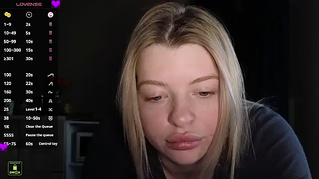 Snapshot of RinaBlondie chatting on 02-20-25, 03:08 RinaBlondie online show from 02-20-25, 03:08