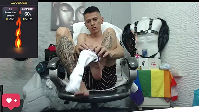 Snapshot of andy_dwels777 chatting on 02-19-25, 10:31 andy dwels777 online show from 02-19-25, 10:31