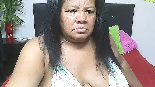 Snapshot of Shanttal0272 chatting on 05-24-26, 11:59 Shanttal0272 online show from 05-24-26, 11:59