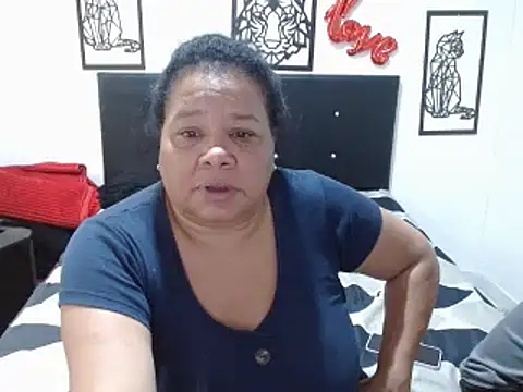 Snapshot of Shanttal0272 chatting on 10-09-25, 03:12 Shanttal0272 online show from 10-09-25, 03:12