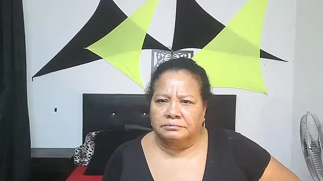 Snapshot of Shanttal0272 chatting on 05-12-26, 10:16 Shanttal0272 online show from 05-12-26, 10:16