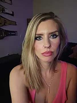 ellieconradxo online show from 06-10-26, 05:30