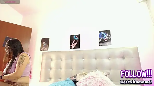 horny-juliette online show from 04-08-26, 03:24