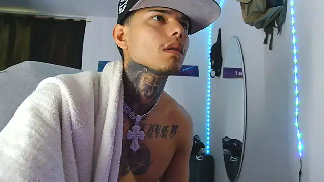 Skartoliver online show from 10-23-25, 01:10