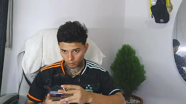 Skartoliver online show from 09-22-25, 10:49