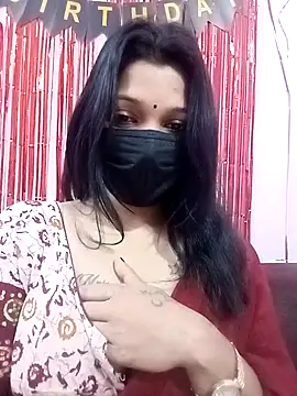 Snapshot of Beauty-khan chatting on 02-08-25, 09:25 Beauty-khan online show from 02-08-25, 09:25