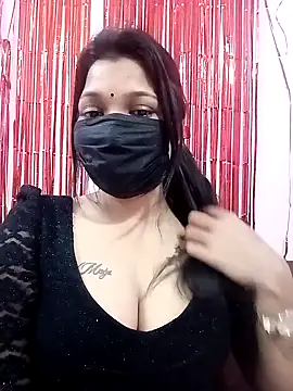 Snapshot of Beauty-khan chatting on 02-13-25, 09:17 Beauty-khan online show from 02-13-25, 09:17