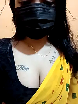 Snapshot of Beauty-khan chatting on 10-24-25, 06:51 Beauty-khan online show from 10-24-25, 06:51