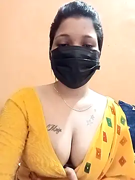 Snapshot of Beauty-khan chatting on 09-25-25, 08:31 Beauty-khan online show from 09-25-25, 08:31