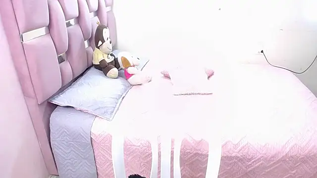 Snapshot of Jannadays chatting on 02-08-26, 11:46 Jannadays online show from 02-08-26, 11:46