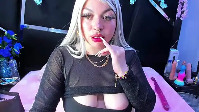 Cocoo Nuth online show from 11-09-25, 02:59