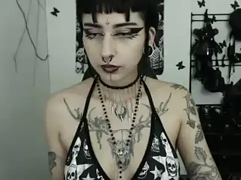 n0sferatus   online show from 11-12-25, 02:15