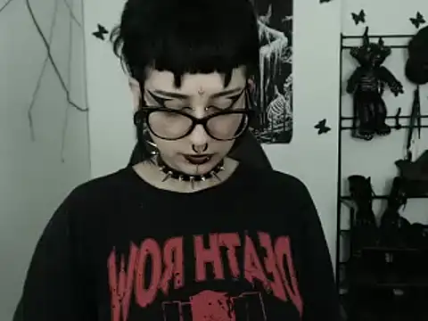 n0sferatus   online show from 10-22-25, 03:50