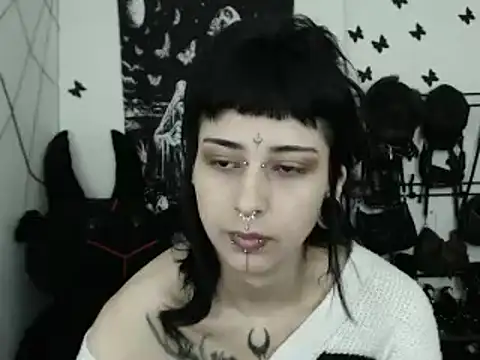 Snapshot of n0sferatus__ chatting on 02-18-26, 11:28 n0sferatus online show from 02-18-26, 11:28