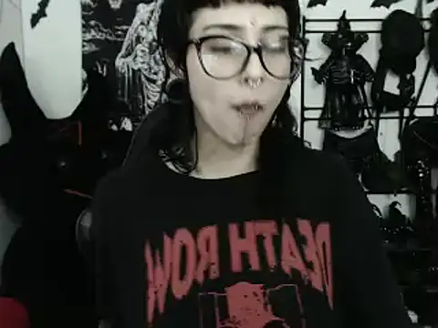 n0sferatus   online show from 04-10-26, 02:51