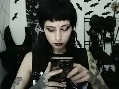 n0sferatus   online show from 03-26-26, 02:21