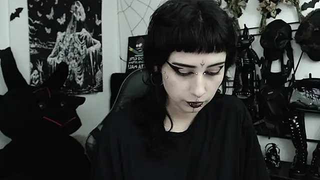 n0sferatus   online show from 07-24-26, 03:46