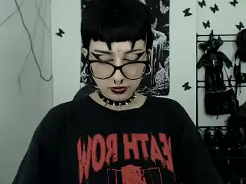 n0sferatus   online show from 10-28-25, 03:51