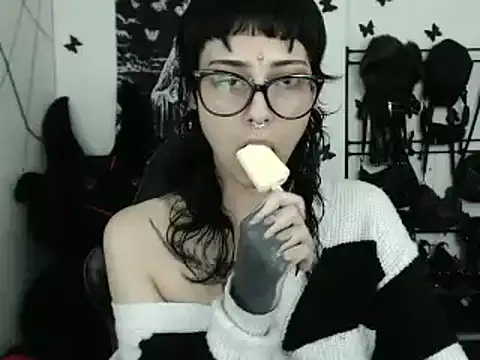 Snapshot of n0sferatus__ chatting on 02-28-26, 03:50 n0sferatus online show from 02-28-26, 03:50