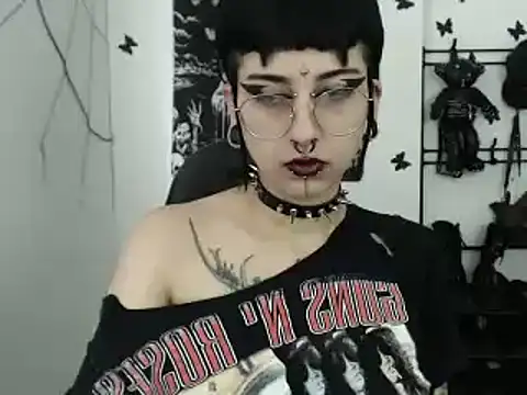 n0sferatus   online show from 10-19-25, 01:14