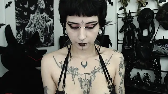 n0sferatus   online show from 07-25-26, 03:58