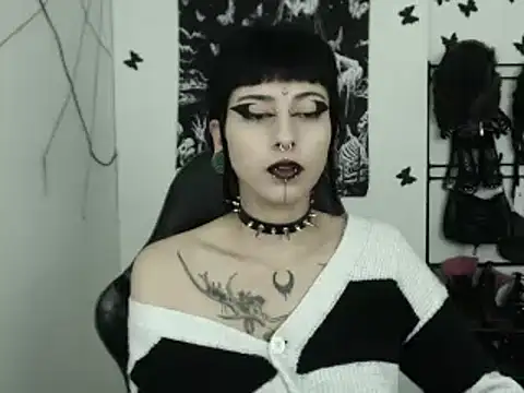 n0sferatus   online show from 12-19-25, 02:59