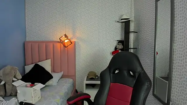 CATIAJONES online show from 09-19-25, 06:45