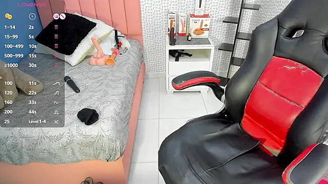 CATIAJONES online show from 10-27-25, 04:52