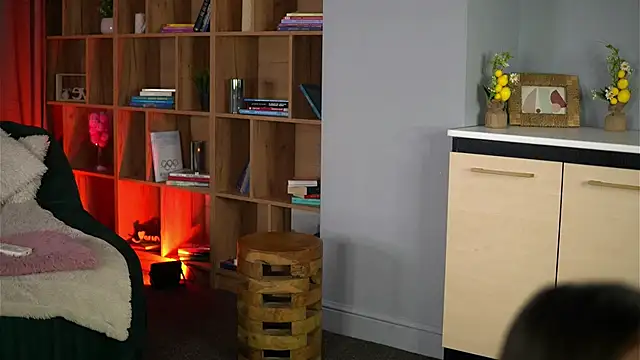 KellyMathews online show from 06-05-26, 02:38
