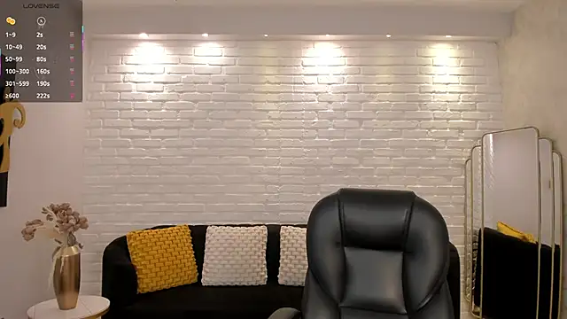 AmberLewis  online show from 10-12-25, 11:28