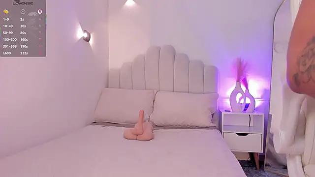Snapshot of AmberLewis_ chatting on 04-24-26, 04:31 AmberLewis online show from 04-24-26, 04:31