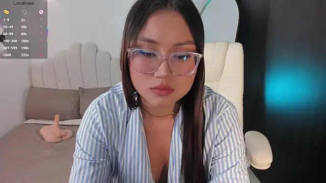 Snapshot of AmberLewis_ chatting on 05-11-26, 01:18 AmberLewis online show from 05-11-26, 01:18