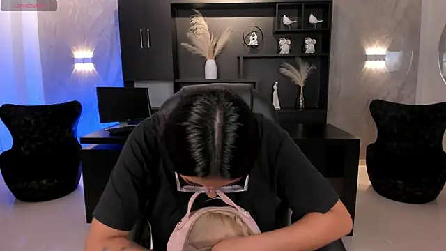 AmberLewis  online show from 10-04-25, 03:08