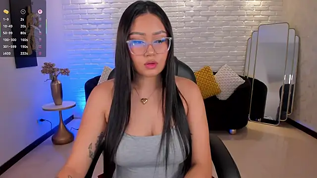 AmberLewis  online show from 10-07-25, 02:34