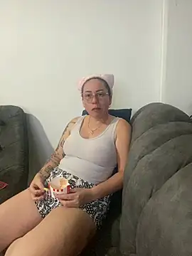 nurse desi sexlove online show from 04-14-26, 03:22