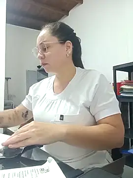 Snapshot of nurse_desi_sexlove chatting on 05-04-26, 07:22 nurse desi sexlove online show from 05-04-26, 07:22