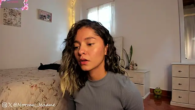 Snapshot of Norma-Jeaane chatting on 01-17-25, 07:49 Norma-Jeaane online show from 01-17-25, 07:49