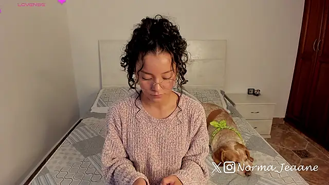 Snapshot of Norma-Jeaane chatting on 02-04-26, 12:33 Norma-Jeaane online show from 02-04-26, 12:33