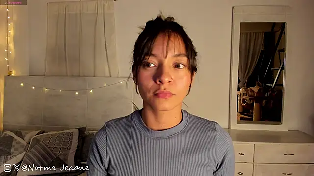 Snapshot of Norma-Jeaane chatting on 02-01-25, 11:37 Norma-Jeaane online show from 02-01-25, 11:37